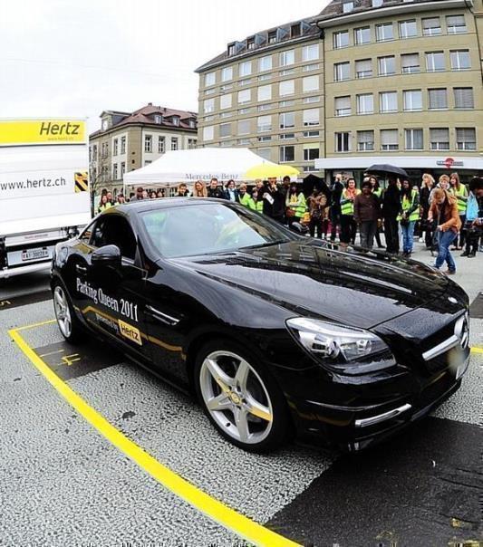 Frauen am Steuer: Wer wird Parking-Queen 2012?&#8207;